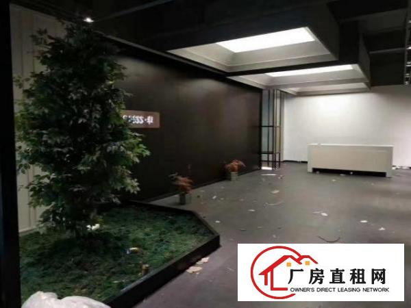  龙岗中心城南联地铁站精装1300平方厂房！可大小分租