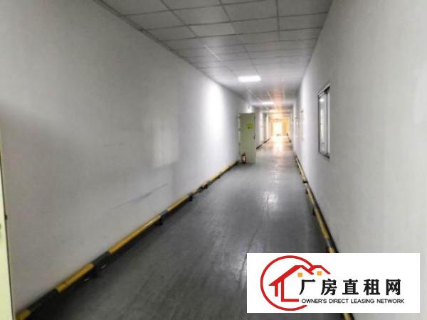  龙岗大运地铁口附近二楼800平带装修工业厂房出租