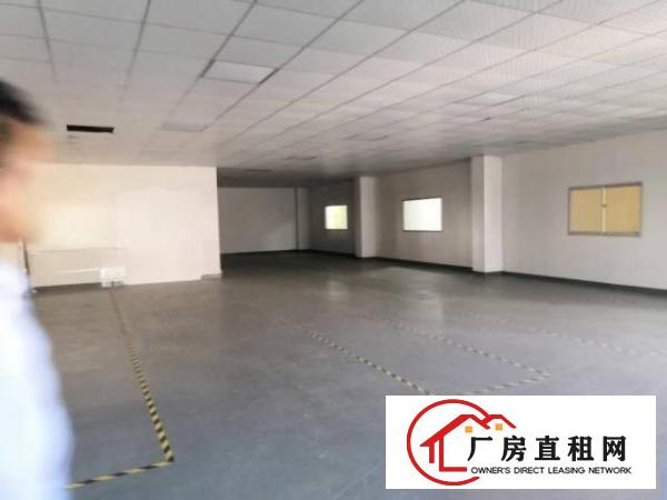  龙岗大运地铁口附近二楼800平带装修工业厂房出租