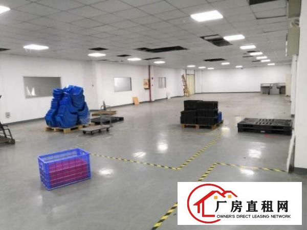  龙岗大运地铁口附近二楼800平带装修工业厂房出租