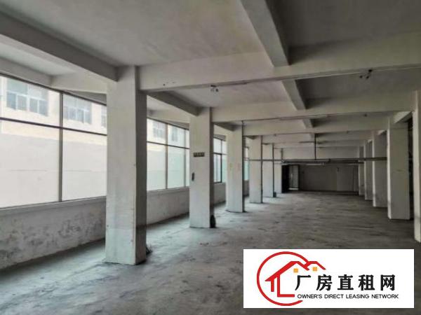  龙岗特价二楼600平厂房出租水电齐全