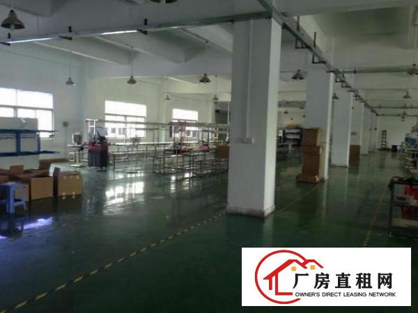  龙岗中心城南联新出楼上单层面积1200平米厂房出租