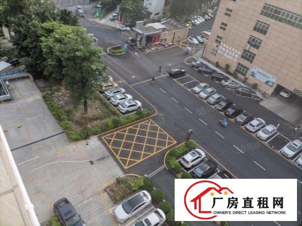  龙岗中心城1500平现成装修带精装修办公室