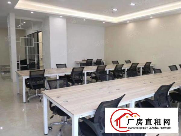  龙岗爱联新出楼上精装修办公室526平带家私大小面积出租