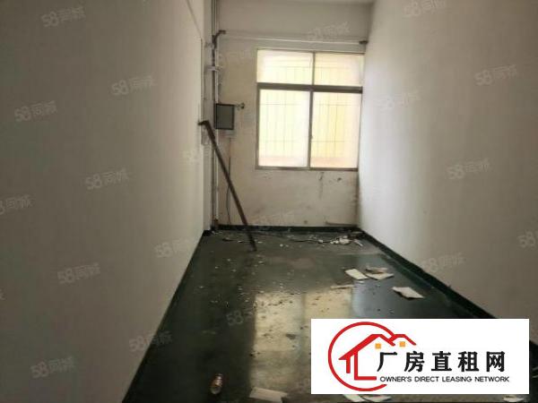  龙岗嶂背原房东厂房出租.三楼800平.带现成装修.价格18元