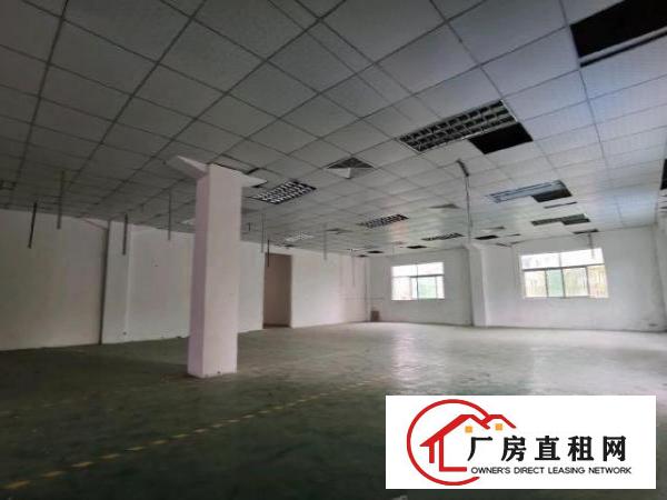  龙岗地铁口可分租三层独门独院