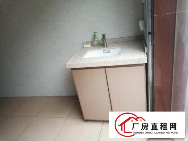  龙岗区宝龙街道龙南路厂房出租两押一租免中介费
