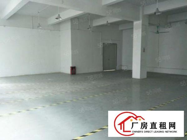  龙东大型产业园业主直招大型货仓车辆进出停车方便