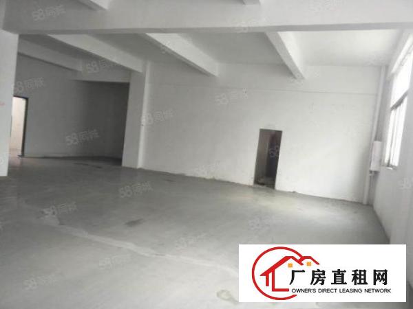  龙东大型产业园业主直招大型货仓车辆进出停车方便
