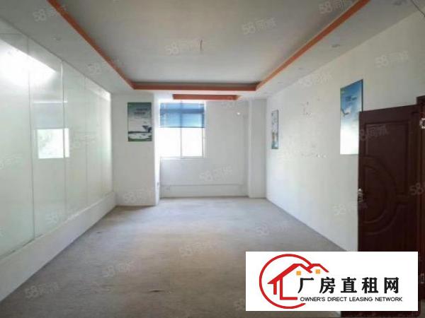  龙东大型产业园业主直招大型货仓车辆进出停车方便