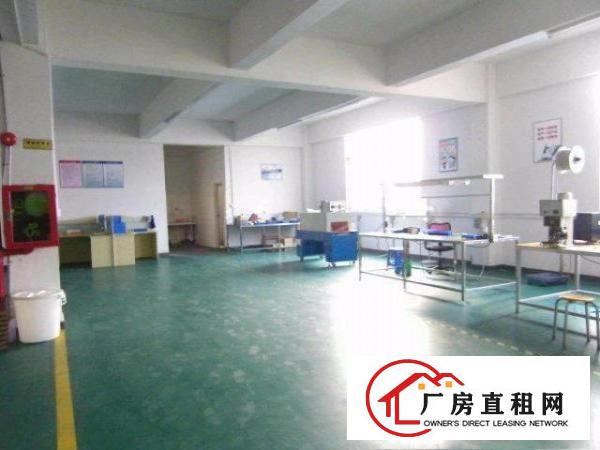  龙壁工业区地铁口空出3楼850平带装修适合电商贸易办公