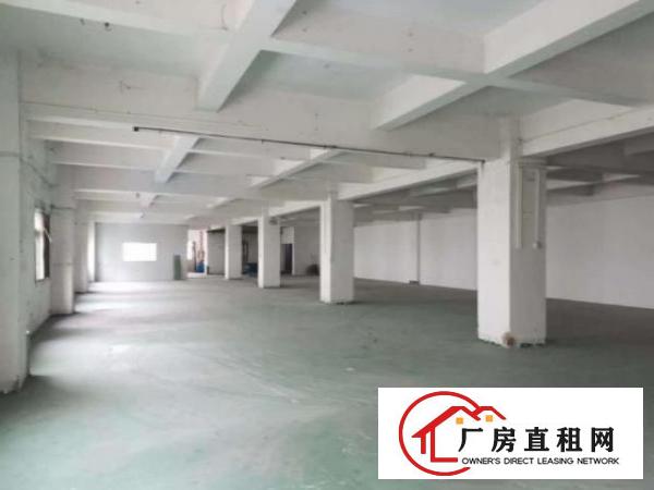  龙岗标准厂房二楼950平可办环评可分租，交通方便