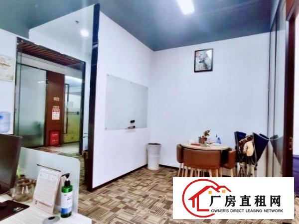  玻璃幕墙外立面，精装修