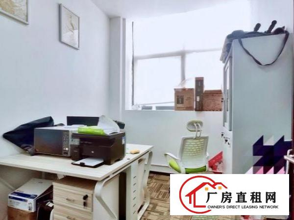  玻璃幕墙外立面，精装修