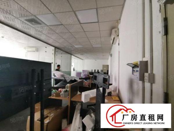  龙岗坂田地铁口附近新出1楼630平精装修厂房出租。
