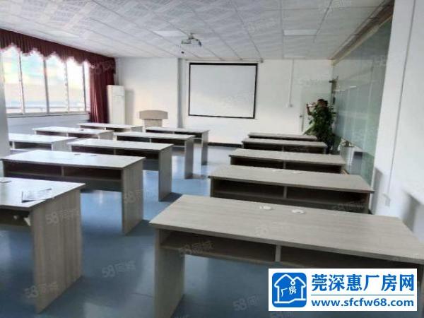  龙岗坂田地铁口出租整层1200平带精装修办公室