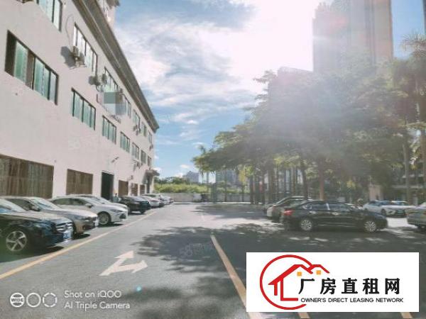  龙岗坂田杨美地铁站附近一楼2400平厂房出租。