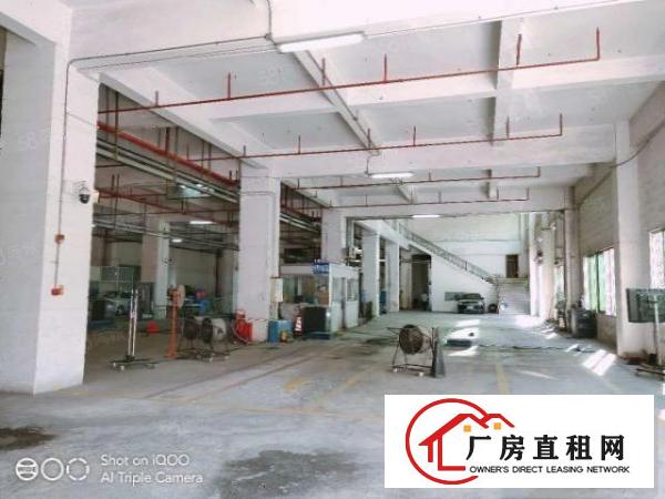  龙岗坂田杨美地铁站附近一楼2400平厂房出租。