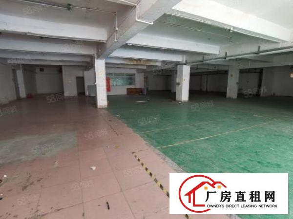  地铁口2楼1080平米，25元平米，配4部3吨电梯，