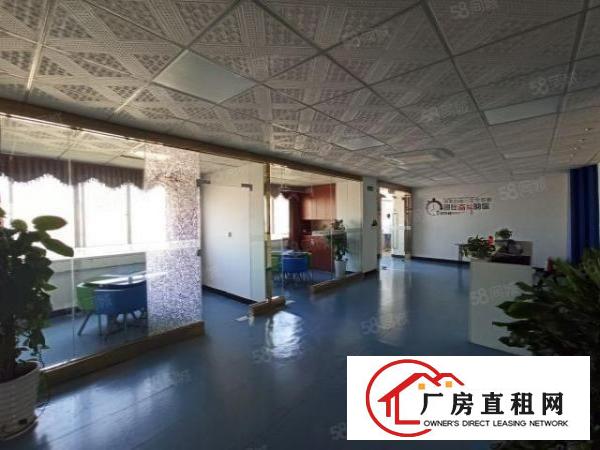  坂田贝尔地铁口800平招租