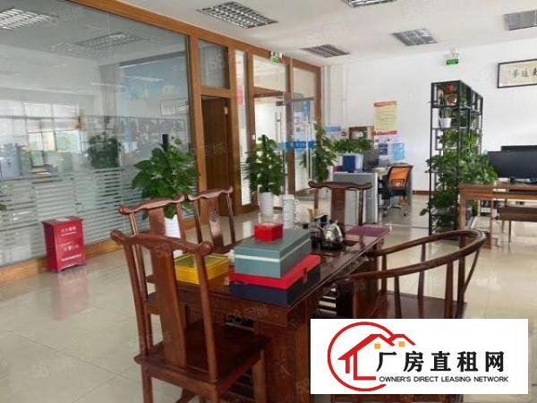  雪象新出320平，带装修，租金30块，靠华为地铁站600米