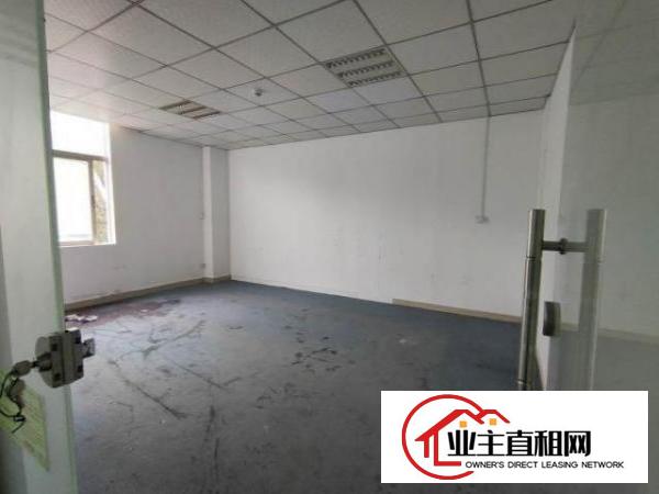  平湖富民工业区有楼上厂房出租1500平