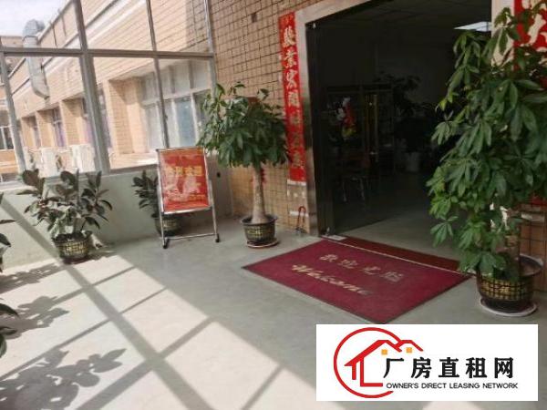 平湖新出带装修厂房2000平，200平起租