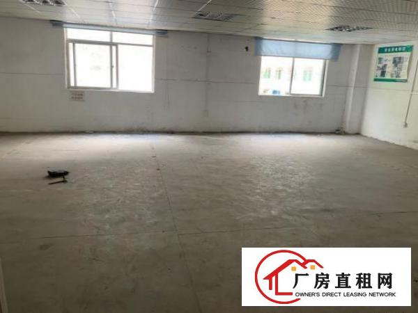  平湖鹅公岭新出楼上带装修厂房出租水电齐全