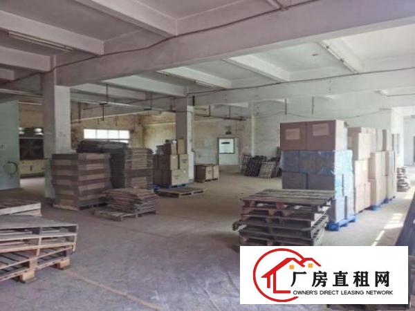  出租，本楼层三楼出租。