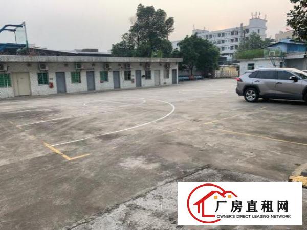  平湖华南城地铁口边上新木工业区新出一楼厂房出租