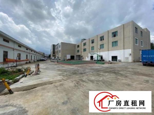  平湖山厦新出400平标准厂房，有办公室