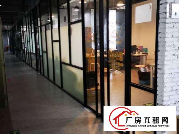  平湖白泥坑大门附近一楼，楼上配送厂房出租，带冷库，150平起