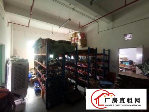  地铁口，交通方便，停车方便