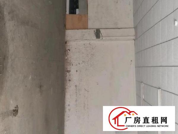 深圳平湖独院厂房一楼230平