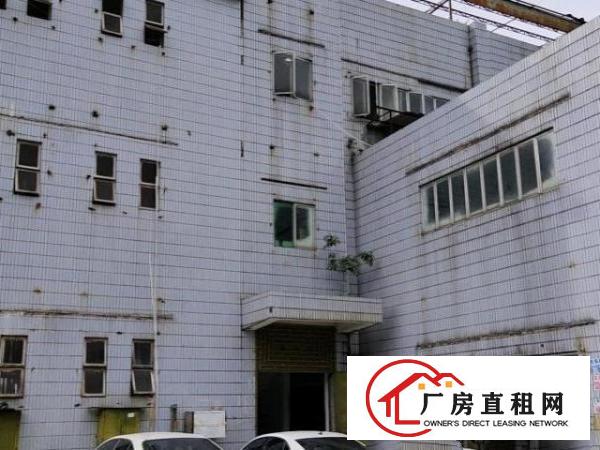  主干道旁工业园区厂房出租380²