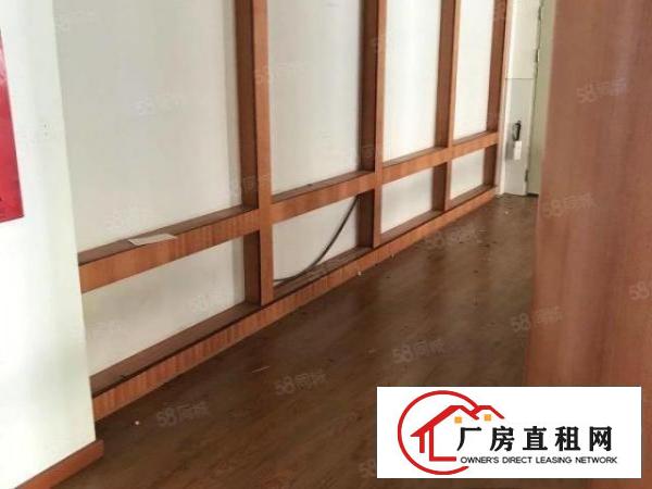  楼上水电齐全厂房出租560平米