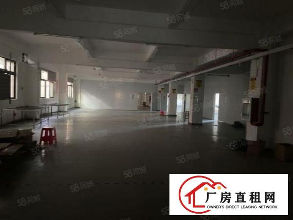  辅城坳高速出口楼上1680平米招租
