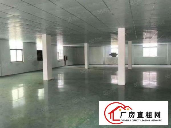  平湖高速出口成熟工业区楼上2560平方米带装修厂房招租可分租