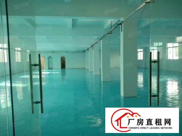  平湖华南城地铁口二楼700平方带装修厂房出租