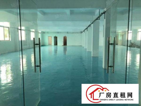  平湖华南城地铁口二楼700平方带装修厂房出租