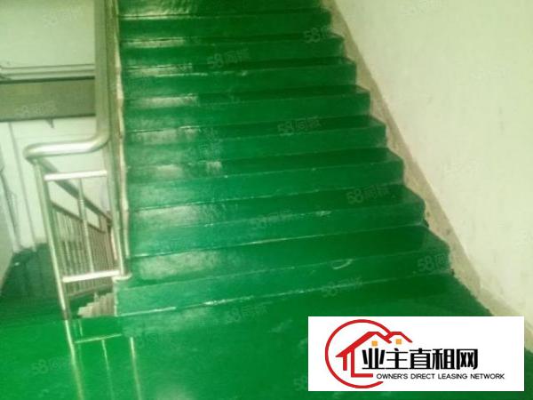  平湖原业主独院厂房分租三楼2200平分租，带办公室装修好急租