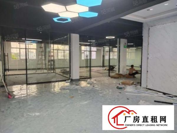 平湖平龙路靠近凤岗独门独院四楼1680带地坪漆厂房出租