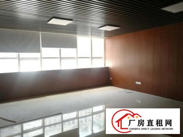  布吉李朗楼上500平带装修厂房出租，无转让费