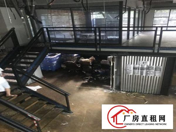  布吉花园式厂房一楼850平方带阁楼出租