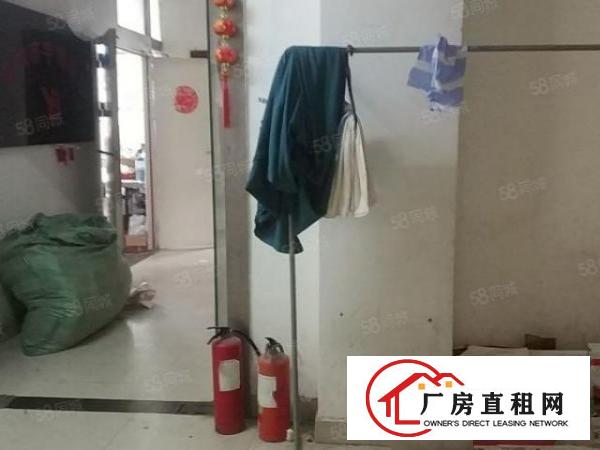  百鸽笼地铁旁530平.800平。22元适合电商服饰加工
