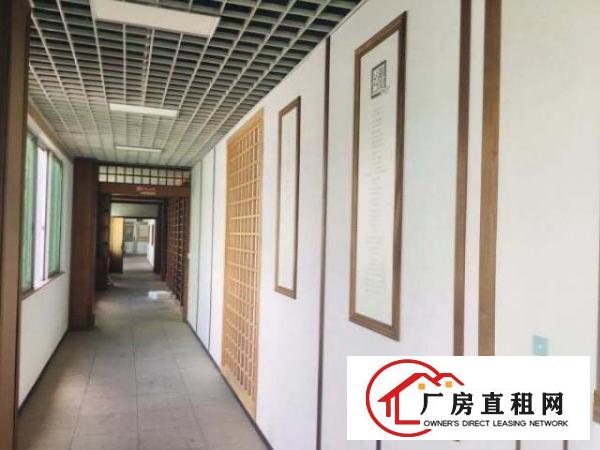  龙岗区横岗塘坑地铁站旁边大马路边楼上现成展厅800平