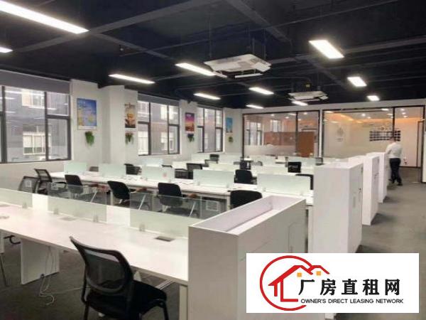  龙岗区横岗地铁站旁边精装修办公室500平价格出钱就租。