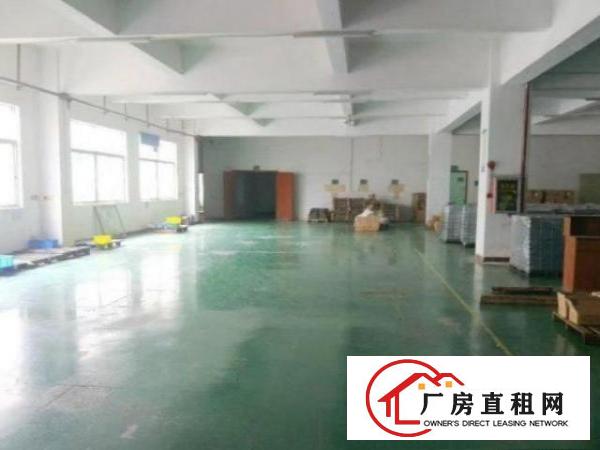  横岗恒丰路出租三楼厂房980平，有地坪漆，停车位充足