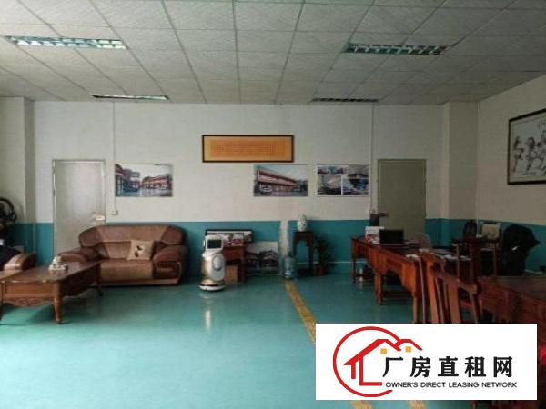  笋盘深圳横岗工业区楼上1200方，空地大，带办公室刷地坪漆