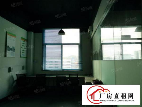  横岗地铁站附近楼上300平小面积厂房出租，带装修可分租